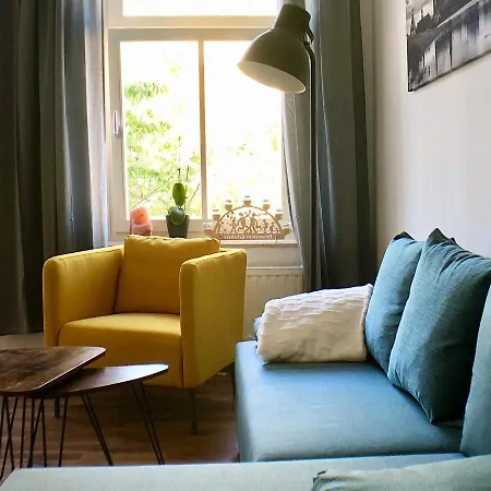 Ruhige 2 Raum Wohnung In Der Dresdener Neustadt *